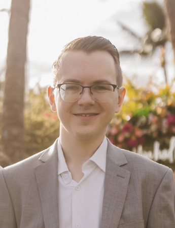 Navigation bar avatar